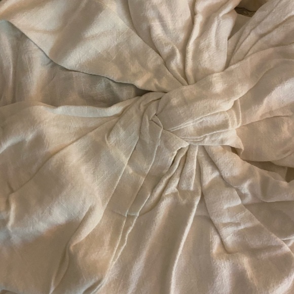 White dress - Picture 3 of 4